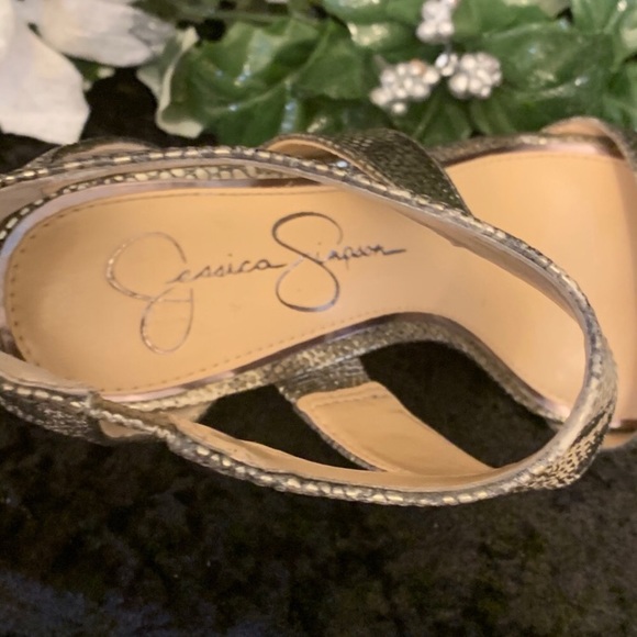 Jessica Simpson Mekos Gold Silver Snakeskin Heels - Picture 5 of 12